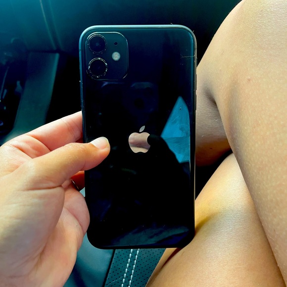 iPhone 11 excellent condition